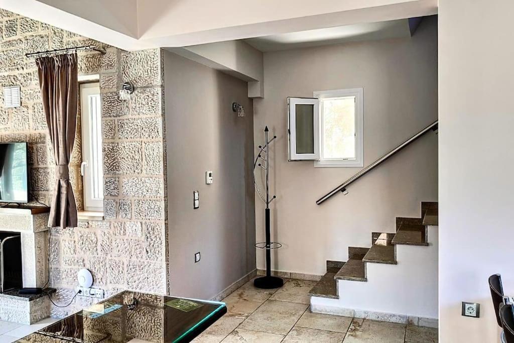 Villa *Drosia*/5' From Town & Sea/Mountain View Frínion Extérieur photo