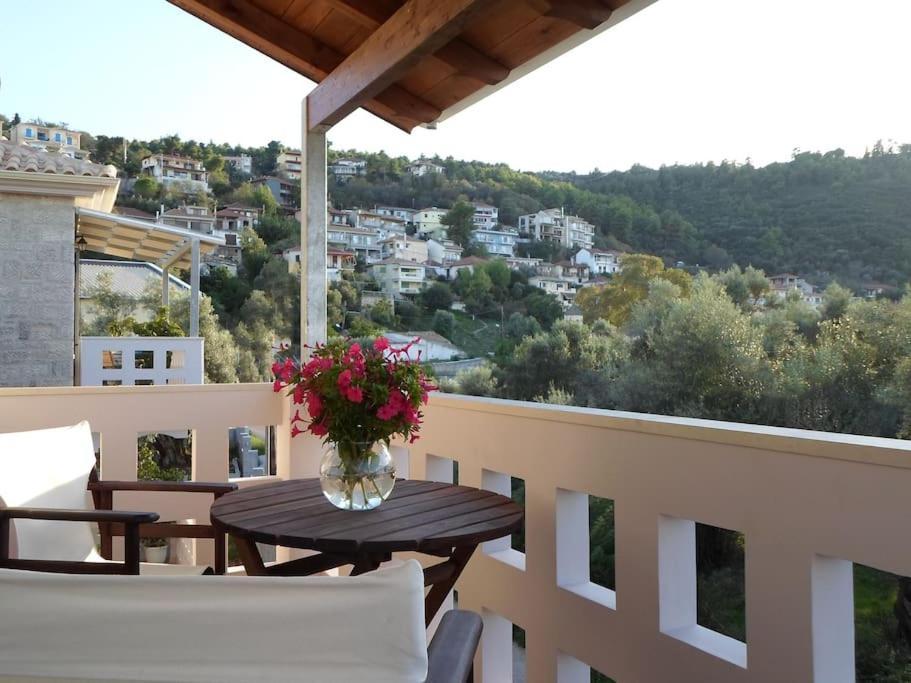 Villa *Drosia*/5' From Town & Sea/Mountain View Frínion Extérieur photo
